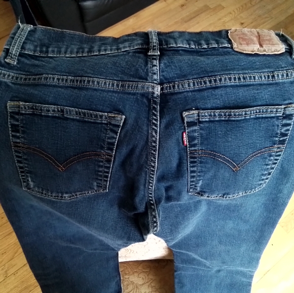 Levis Jeans - Picture 4 of 7